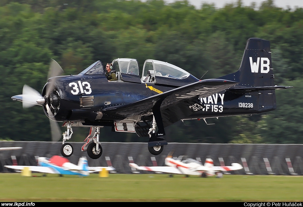 Private/Soukrom – North American T-28D Trojan N313WB