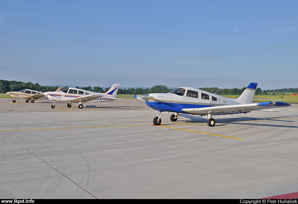 F-Air – Piper PA-28 Archer III OK-DEV