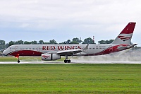 Red Wings – Tupolev TU-204-100V RA-64049