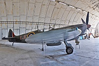 Private/Soukrom – Supermarine 361 Spitfire LF16E G-MXVI