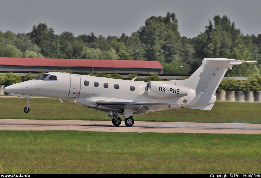 ABS Jets – Embraer EMB-505 Phenom 300 OK-PHE