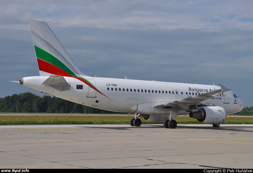 Bulgaria Air – Airbus A319-111 LZ-FBF