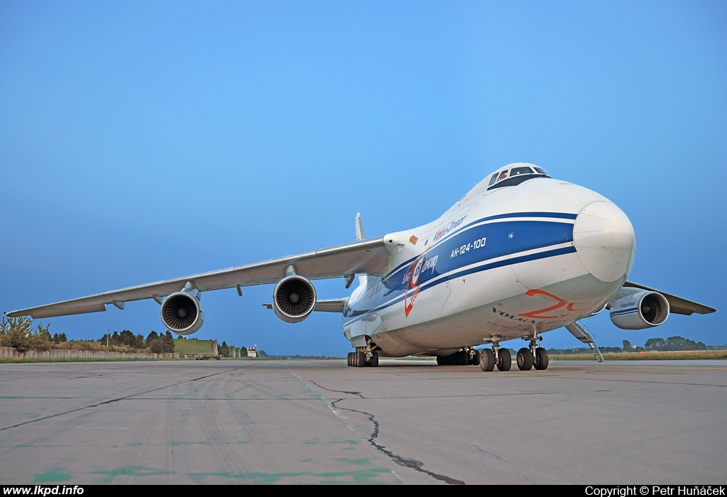 Volga-Dnepr Airlines – Antonov AN-124-100 RA-82078