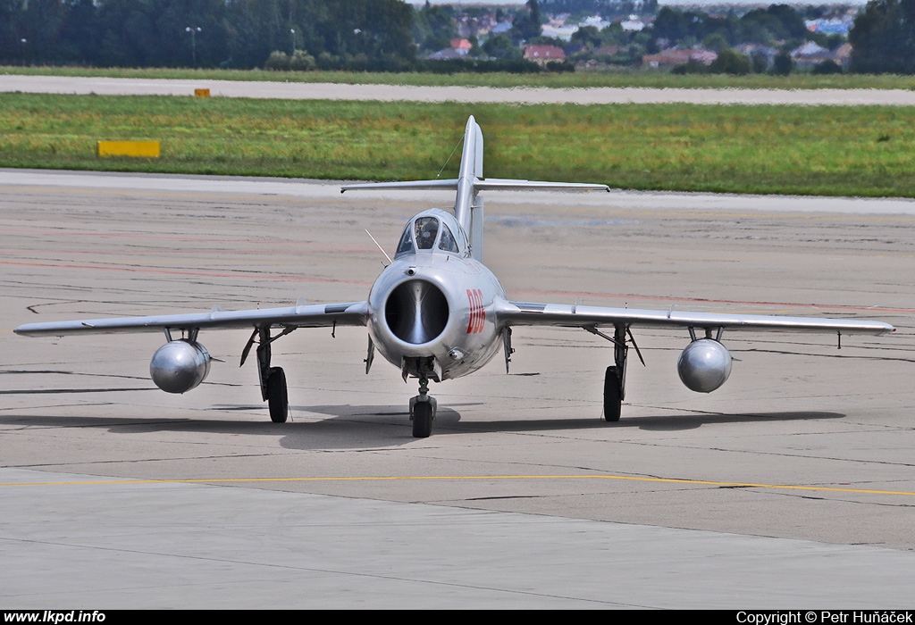 Polskie Orly – PZL - Mielec Lim-2 (MiG-15UTI)  SP-YNZ