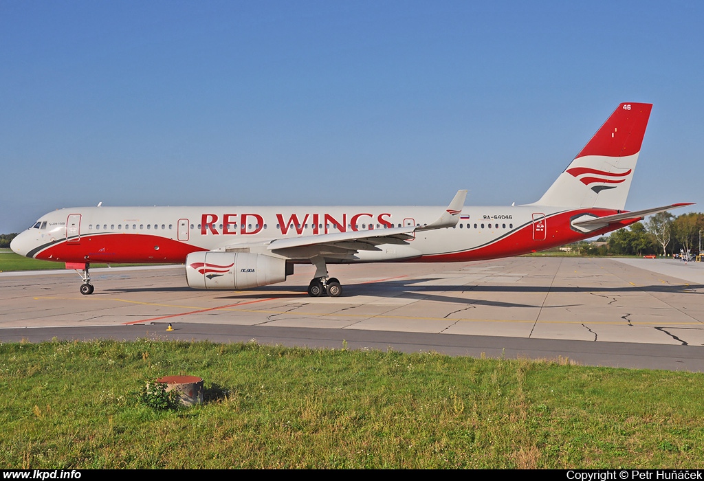 Red Wings – Tupolev TU-204-100V RA-64046