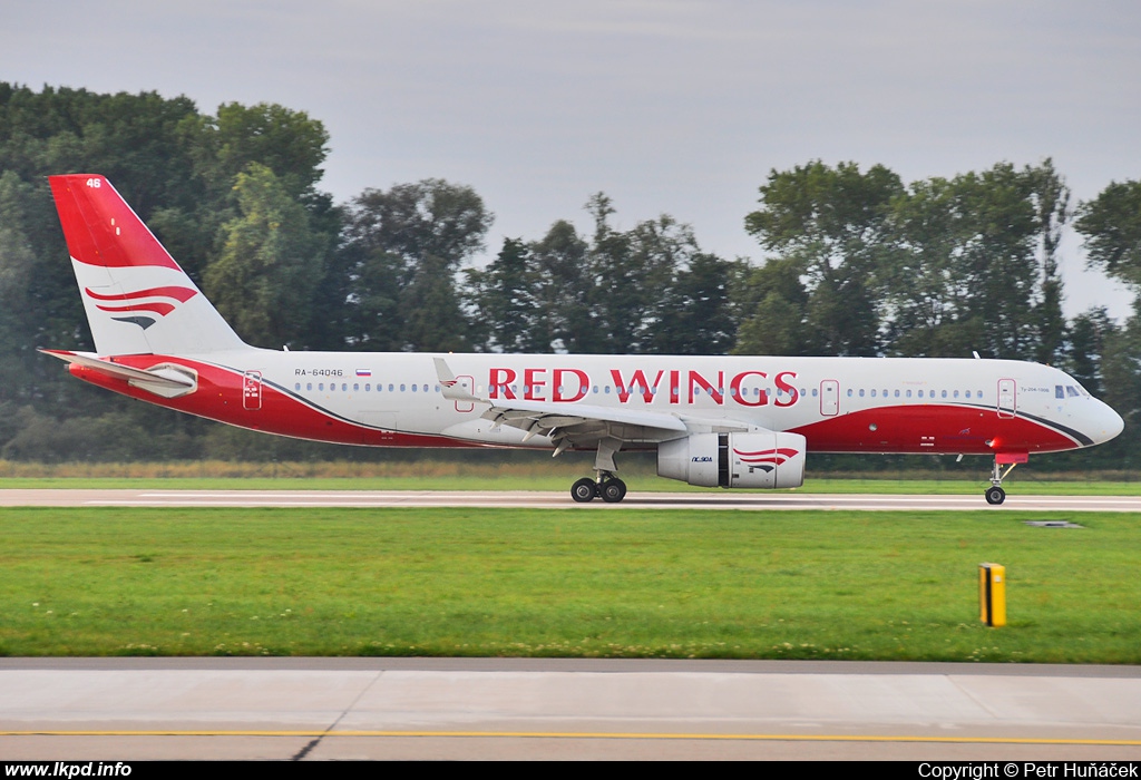 Red Wings – Tupolev TU-204-100V RA-64046