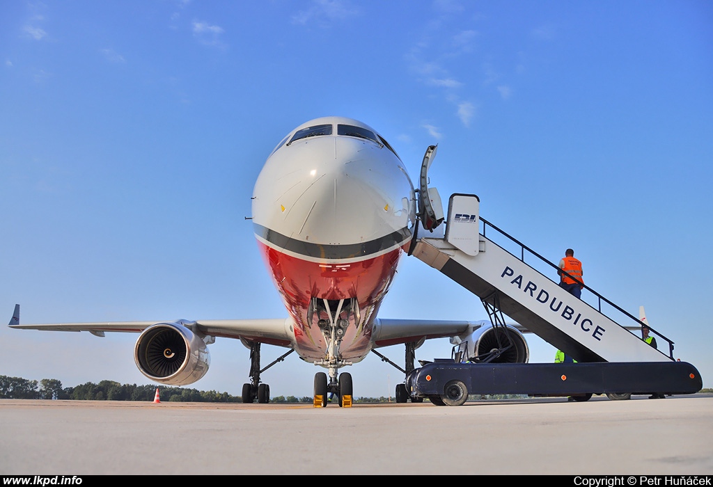 Red Wings – Tupolev TU-204-100V RA-64046