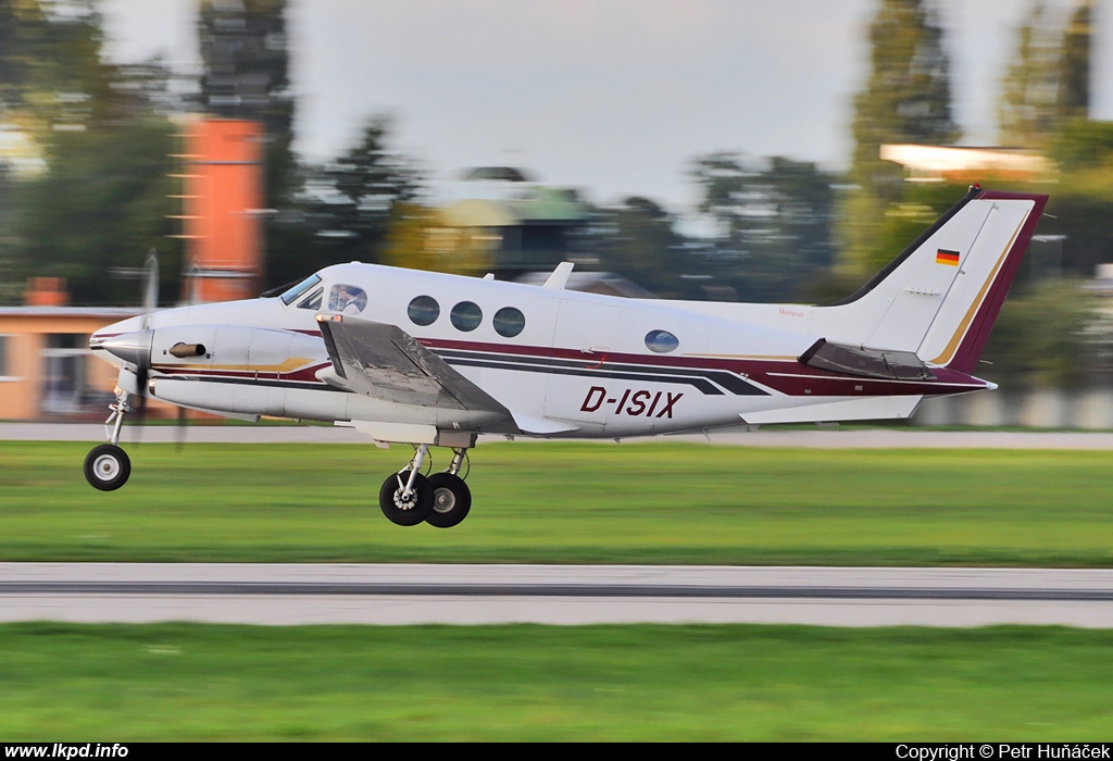 Gullwing Aviation – Beech C-90B D-ISIX