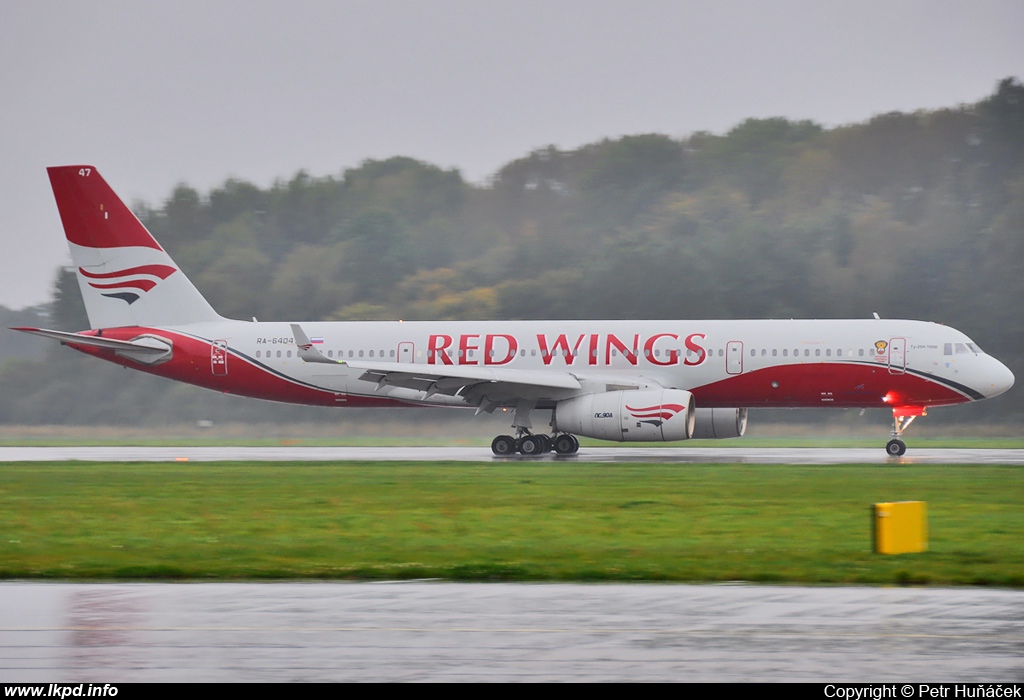 Red Wings – Tupolev TU-204-100V RA-64047