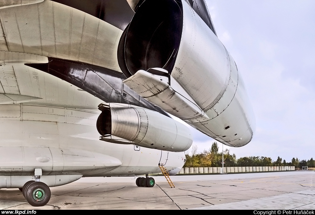 Aviacon Zitotrans – Iljuin IL-76TD RA-76502