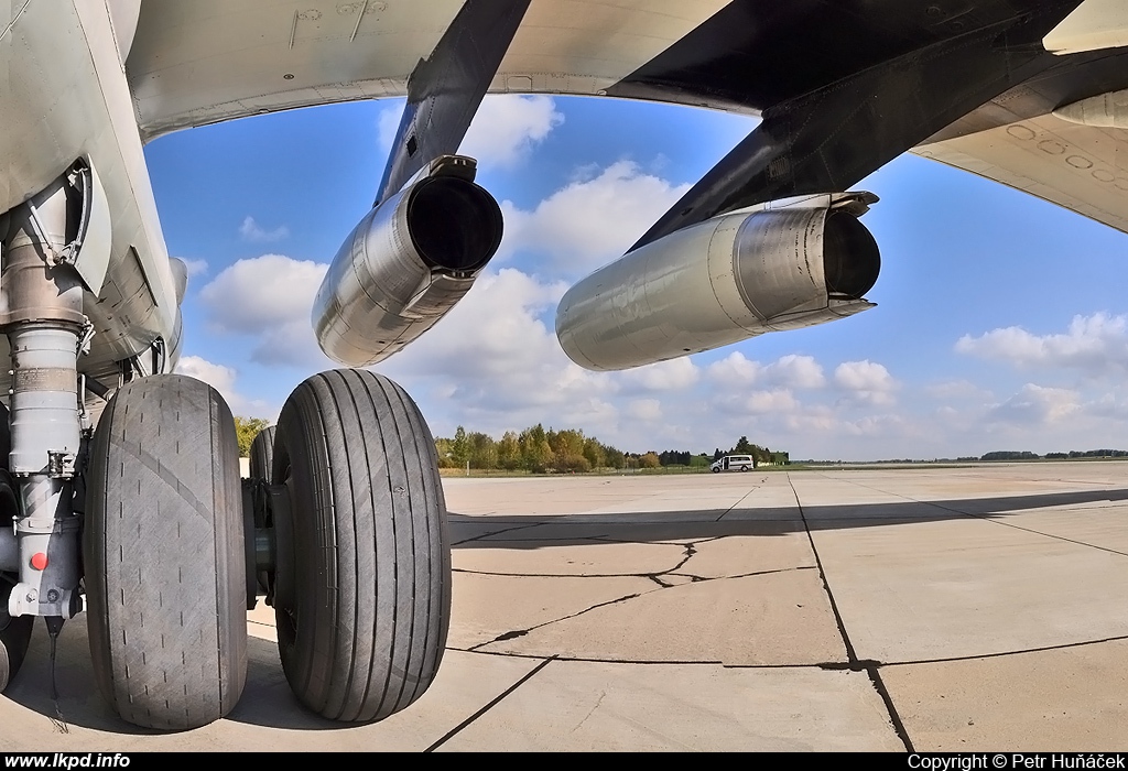 Aviacon Zitotrans – Iljuin IL-76TD RA-76502