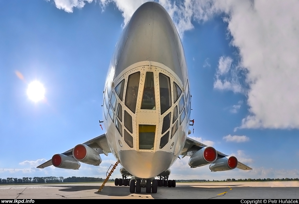 Aviacon Zitotrans – Iljuin IL-76TD RA-76502