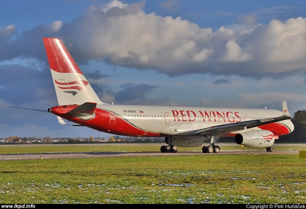 Red Wings – Tupolev TU-204-100V RA-64043