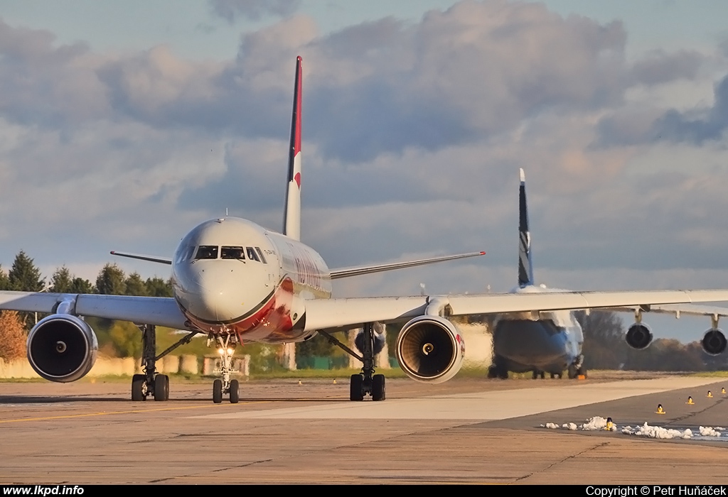 Red Wings – Tupolev TU-204-100V RA-64043