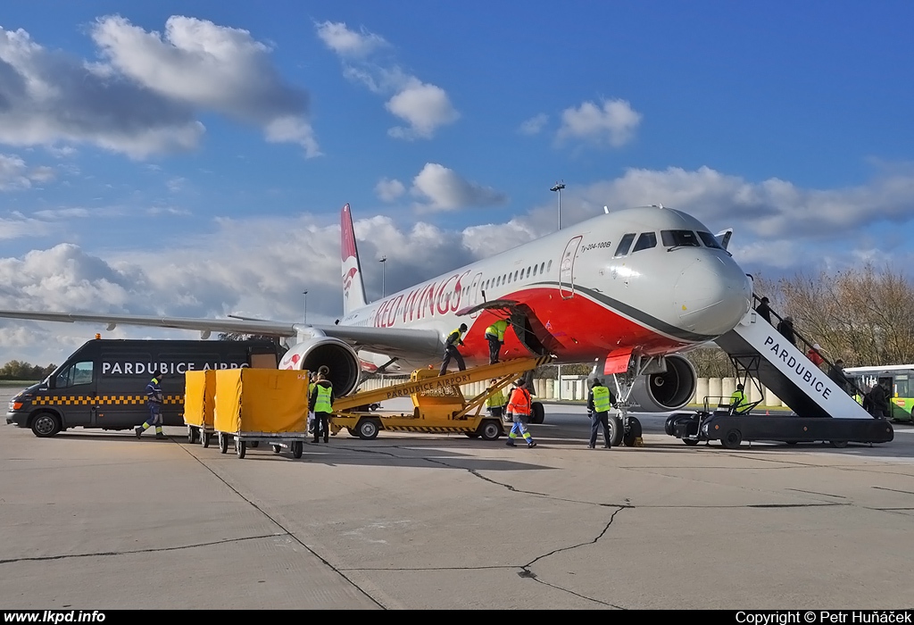 Red Wings – Tupolev TU-204-100V RA-64043