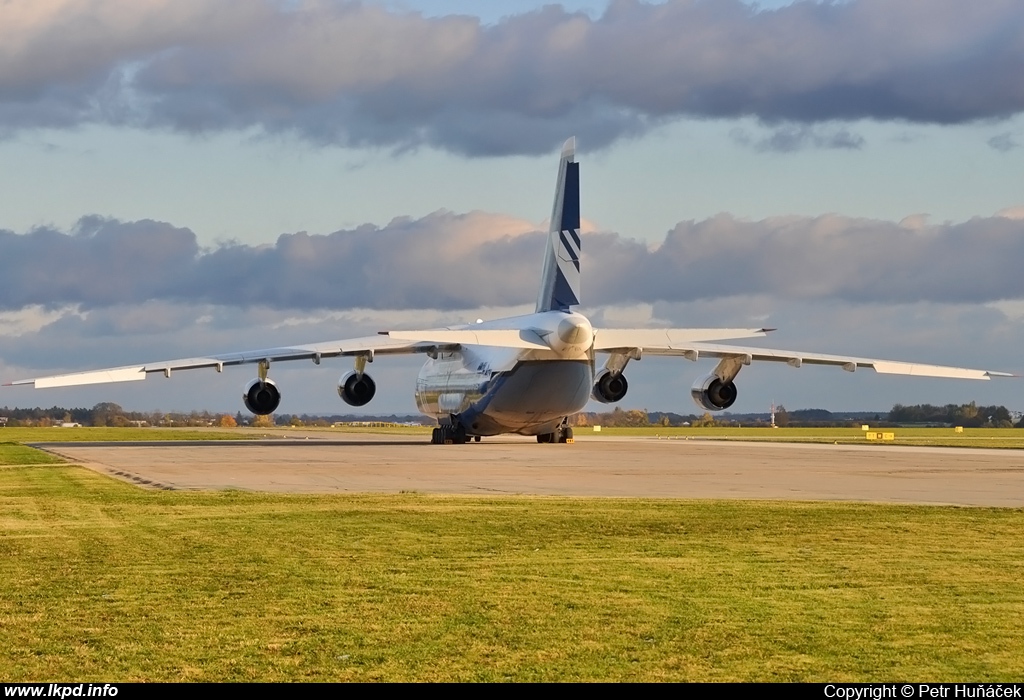 Polet Airlines – Antonov AN-124-100 RA-82068