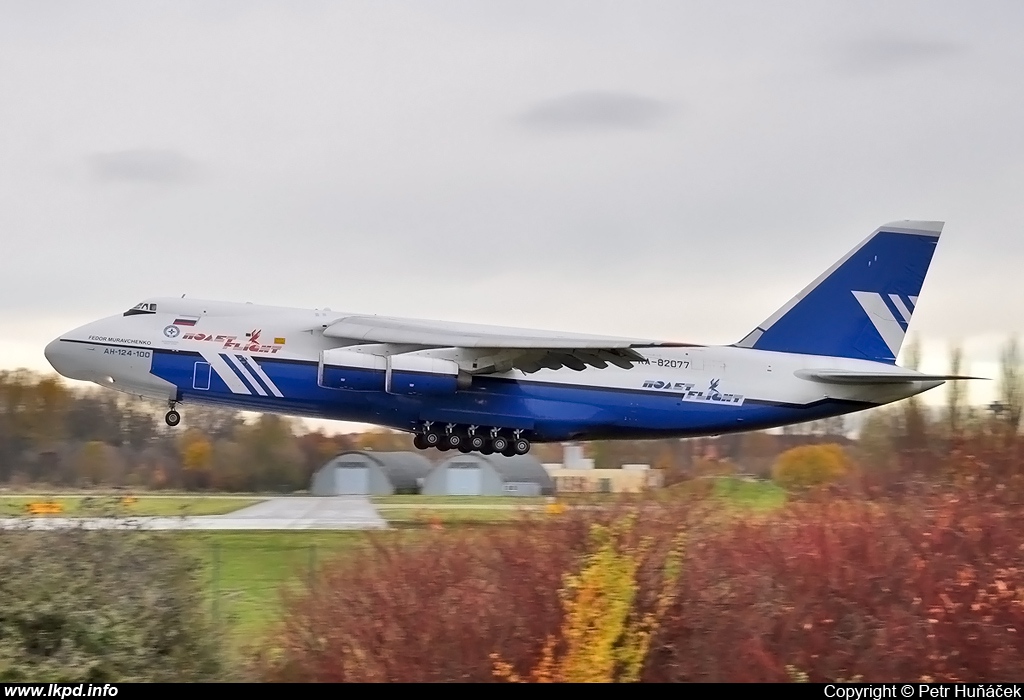 Polet Airlines – Antonov AN-124-100 RA-82077