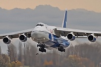 Polet Airlines – Antonov AN-124-100 RA-82077