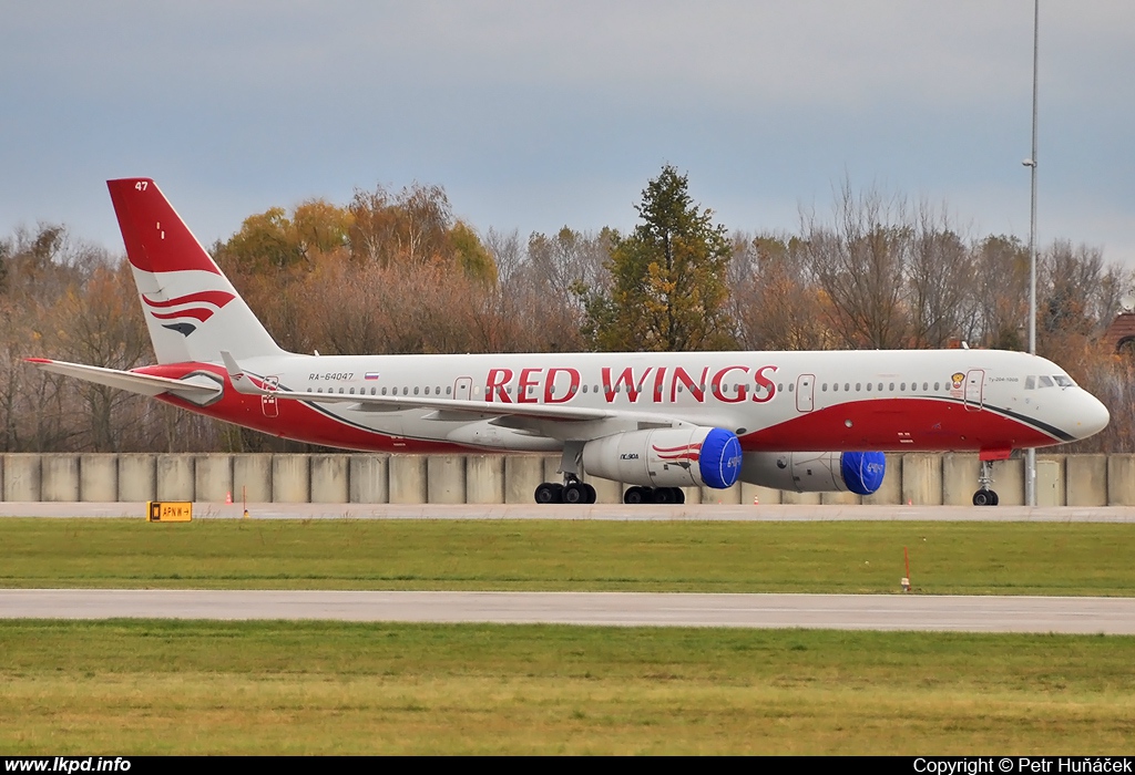 Red Wings – Tupolev TU-204-100V RA-64047