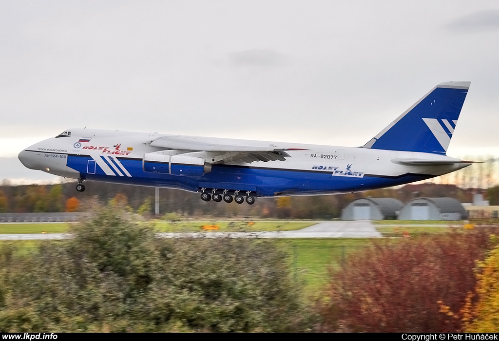 Polet Airlines – Antonov AN-124-100 RA-82077