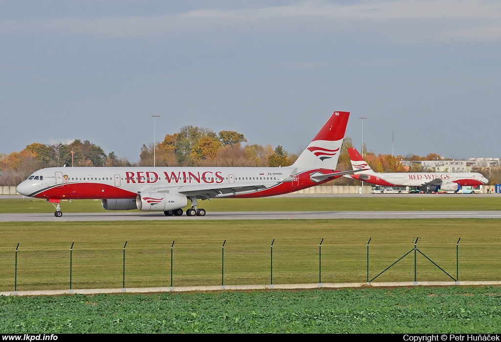 Red Wings – Tupolev TU-204-100V RA-64050