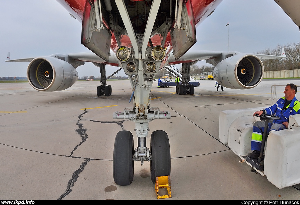 Red Wings – Tupolev TU-204-100V RA-64046