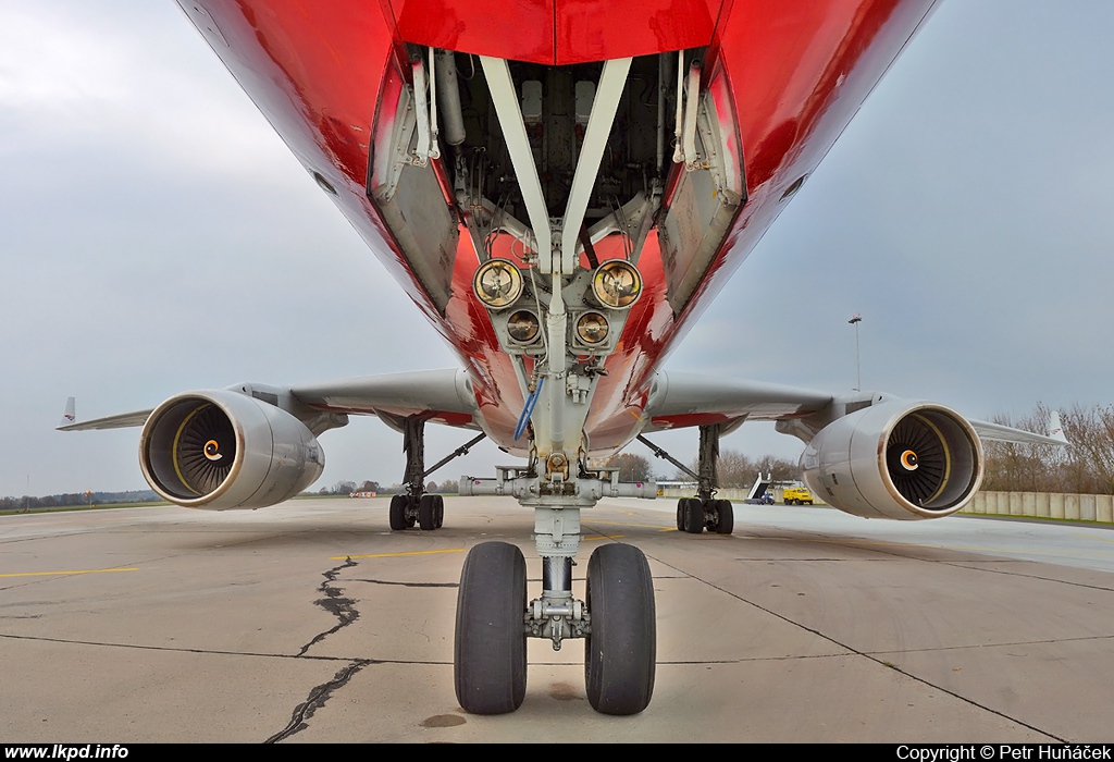 Red Wings – Tupolev TU-204-100V RA-64046