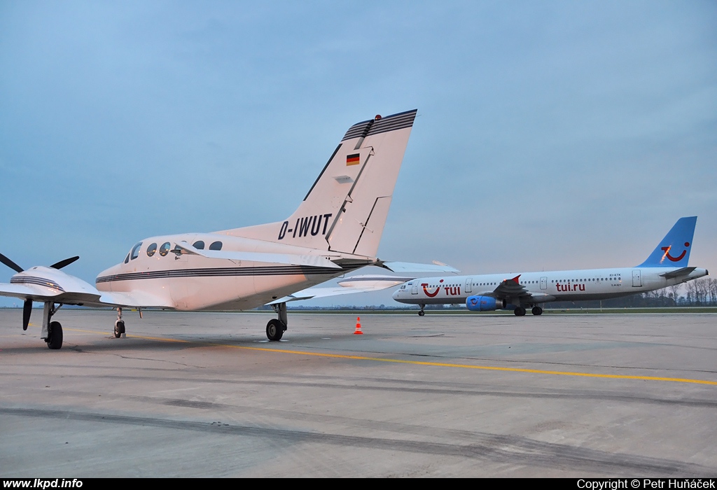 Finow Air Service – Cessna 421B D-IWUT