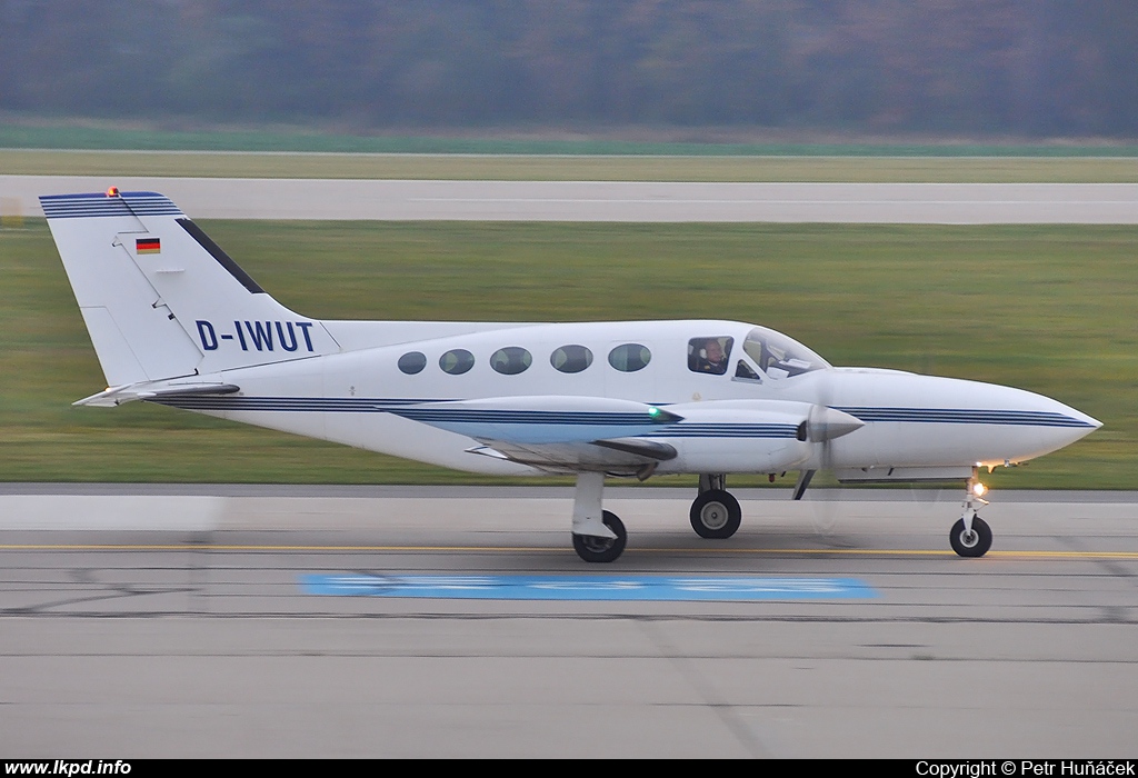 Finow Air Service – Cessna 421B D-IWUT