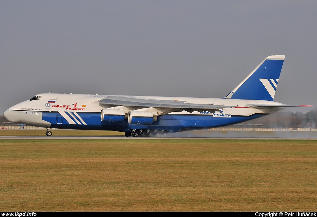 Polet Airlines – Antonov AN-124-100 RA-82077