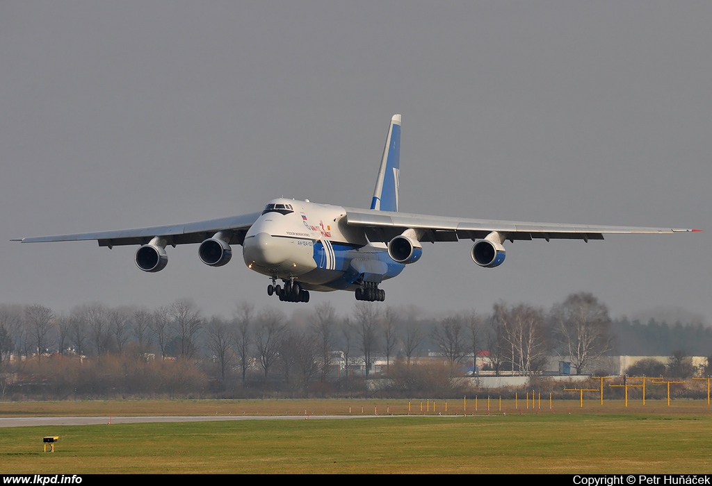 Polet Airlines – Antonov AN-124-100 RA-82077