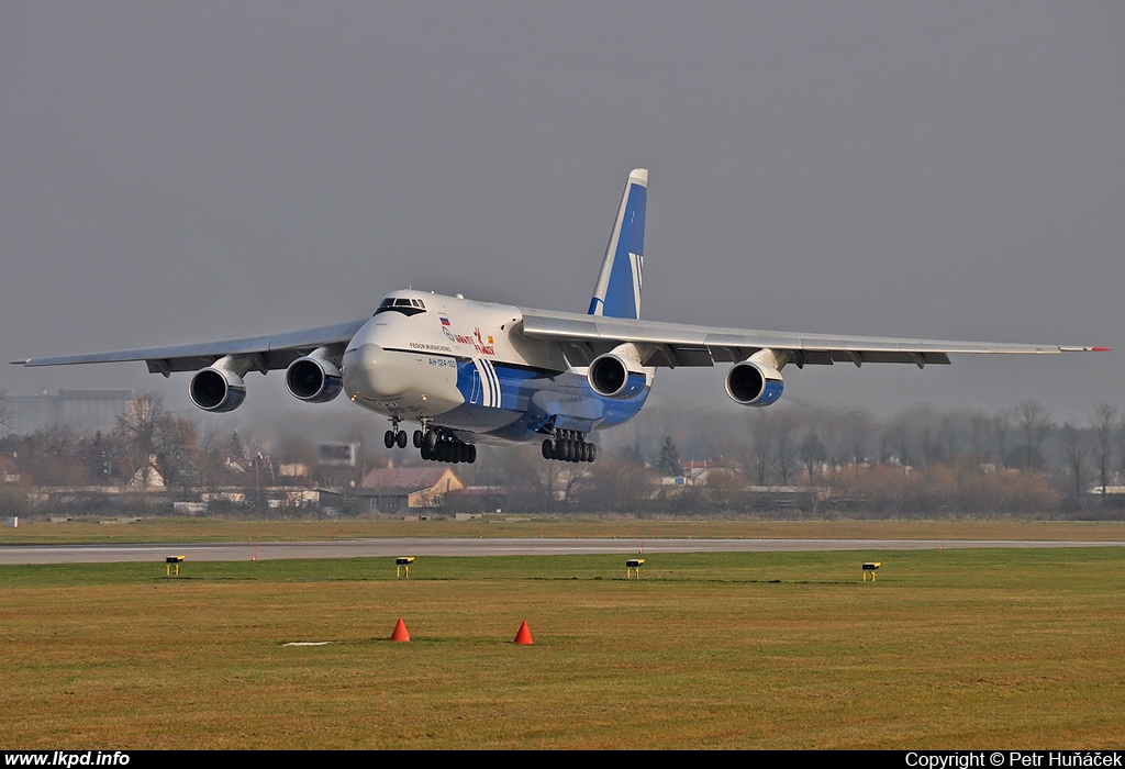 Polet Airlines – Antonov AN-124-100 RA-82077