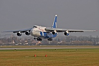 Polet Airlines – Antonov AN-124-100 RA-82077