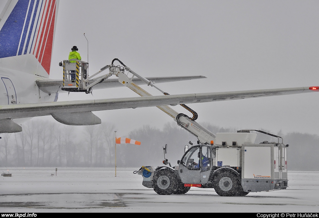 Transaero Airlines – Boeing B737-7Q8 EI-EUX