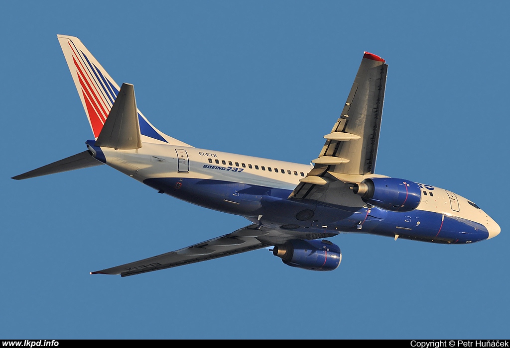 Transaero Airlines – Boeing B737-7Q8 EI-ETX