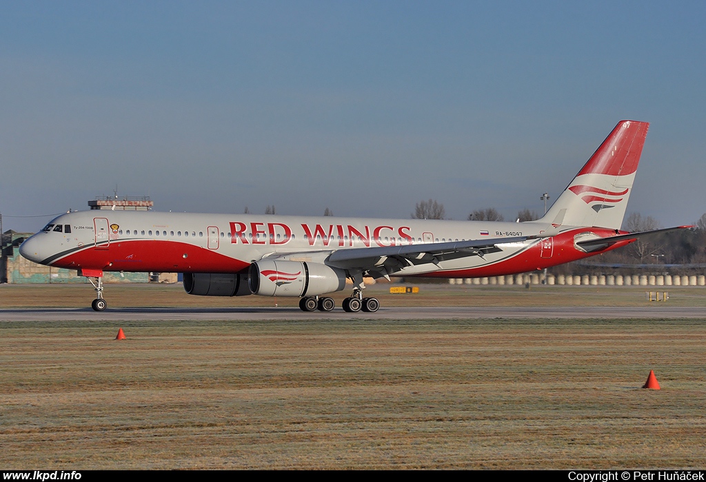 Red Wings – Tupolev TU-204-100V RA-64047