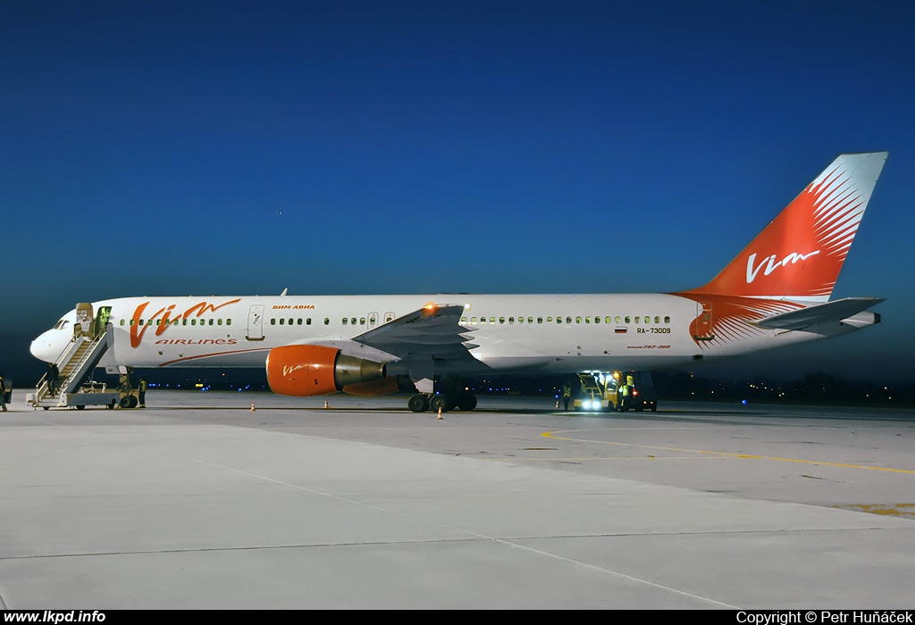 VIM Airlines – Boeing B757-230 RA-73009