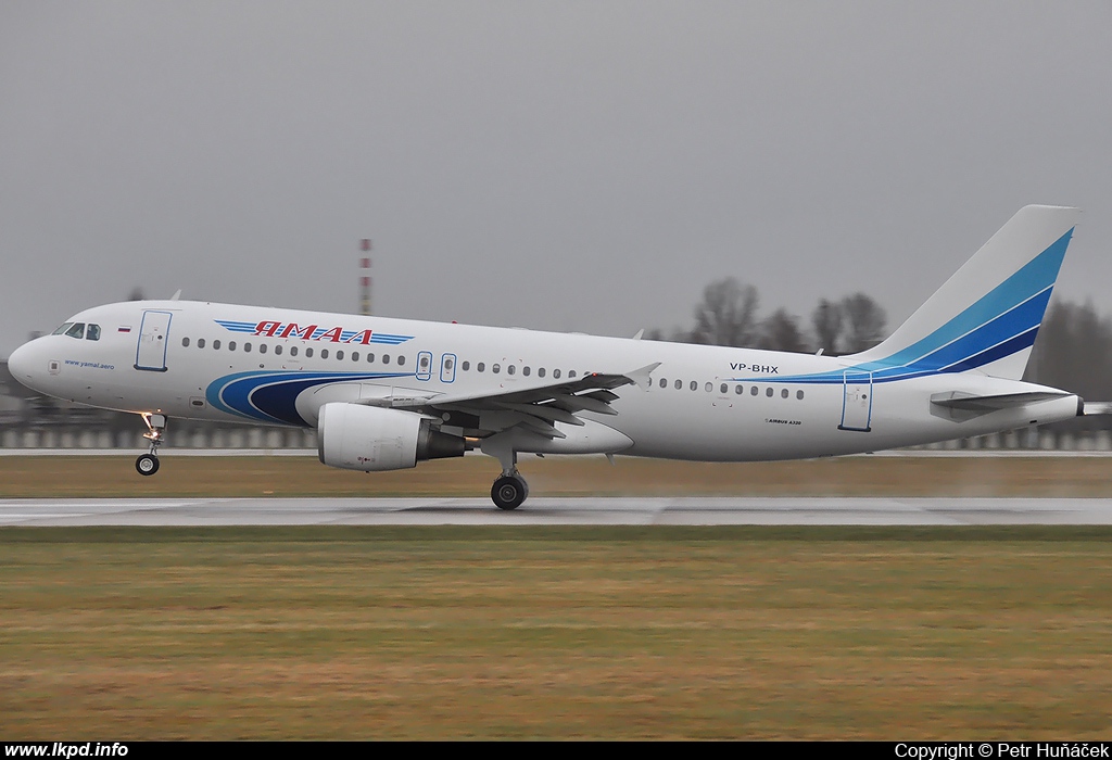 Yamal – Airbus A320-214 VP-BHX