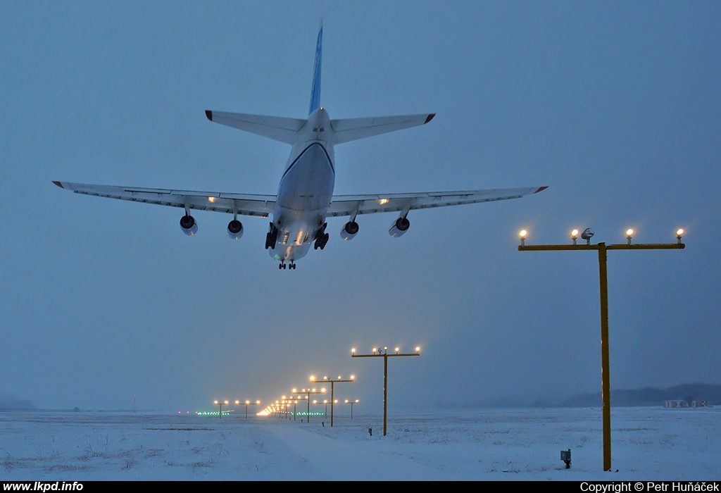 Antonov Design Bureau – Antonov AN-124-100 UR-82027