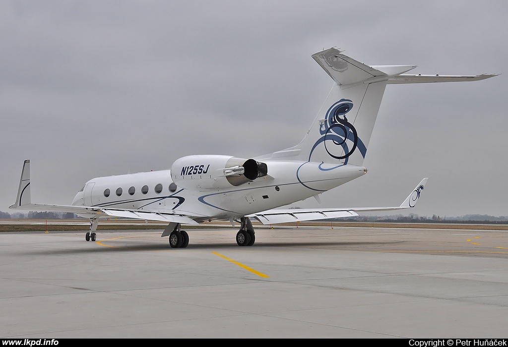 Salamander Services LLC – Gulfstream G-IV/SP N125SJ