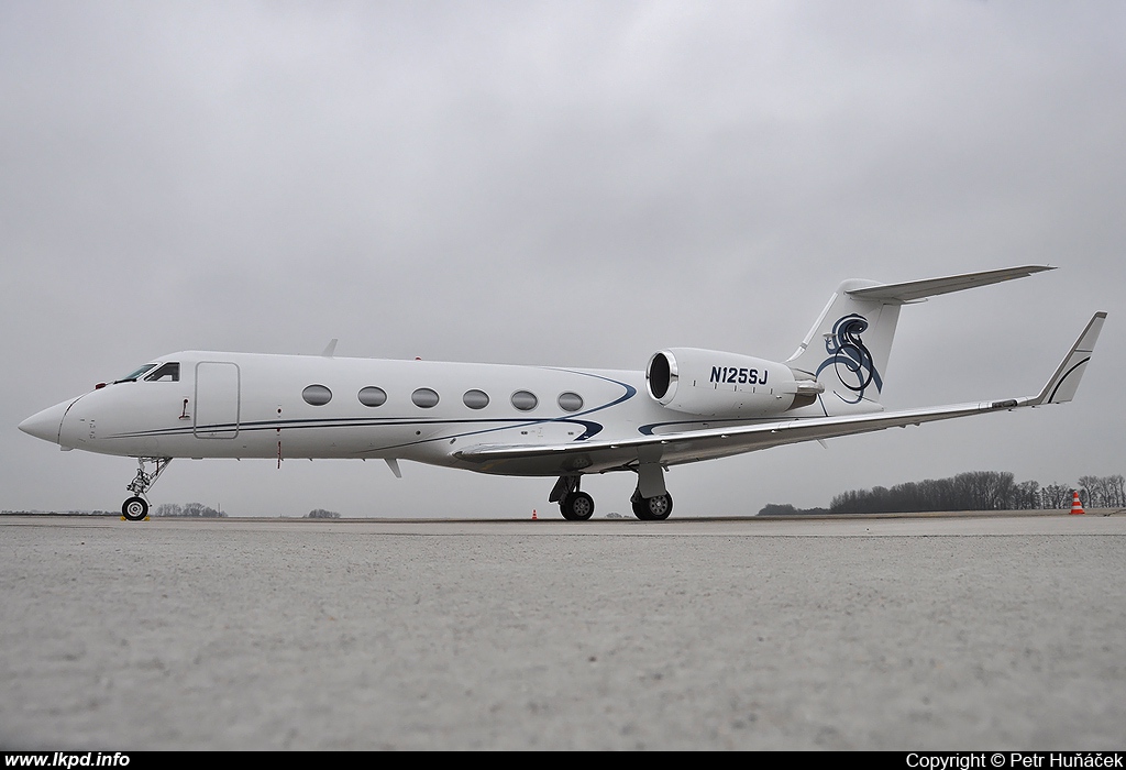 Salamander Services LLC – Gulfstream G-IV/SP N125SJ