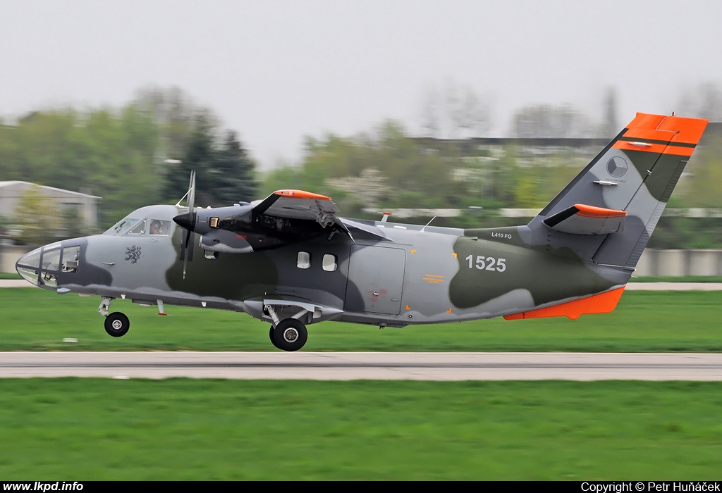 Czech Air Force – Let L410-FG 1525