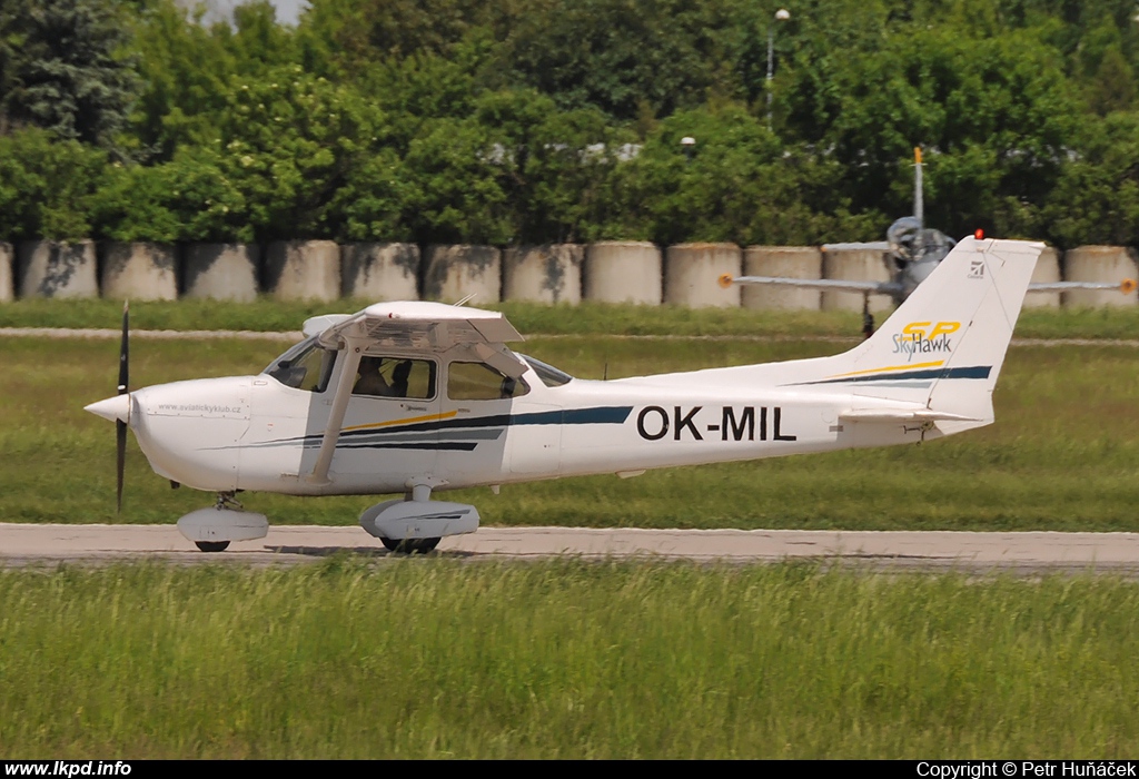 Aviatick klub – Cessna 172S Skyhawk SP OK-MIL