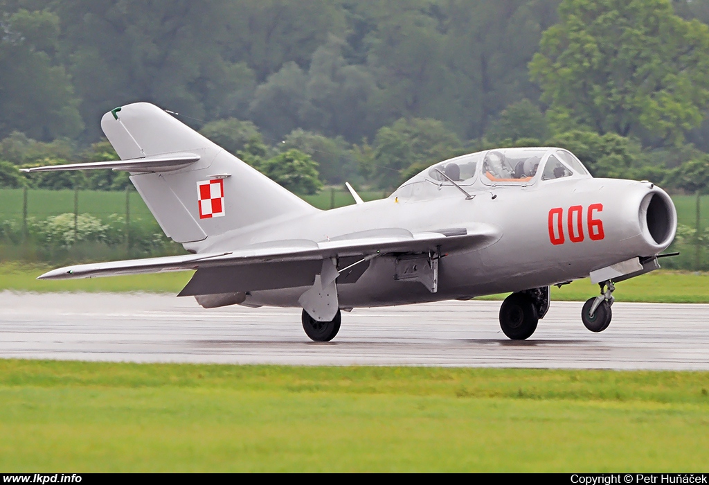 Polskie Orly – PZL - Mielec Lim-2 (MiG-15UTI)  SP-YNZ