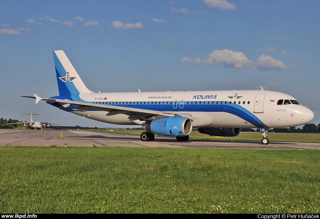 Kolavia – Airbus A320-232 TC-KLB