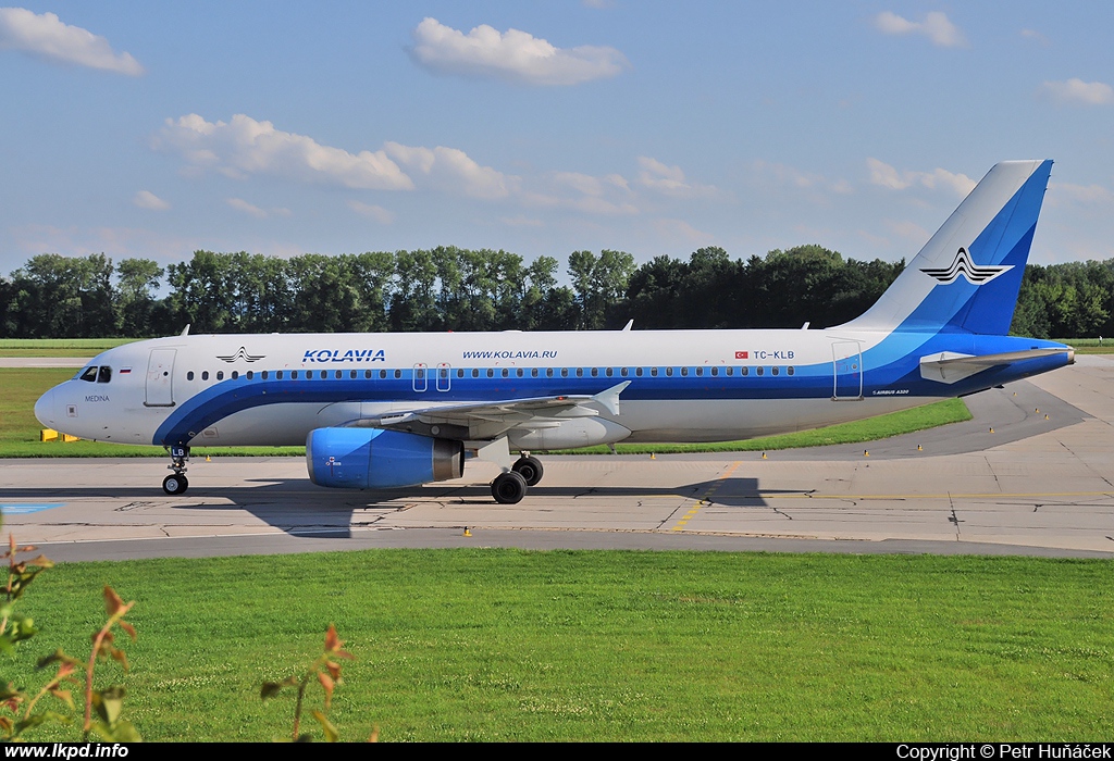 Kolavia – Airbus A320-232 TC-KLB