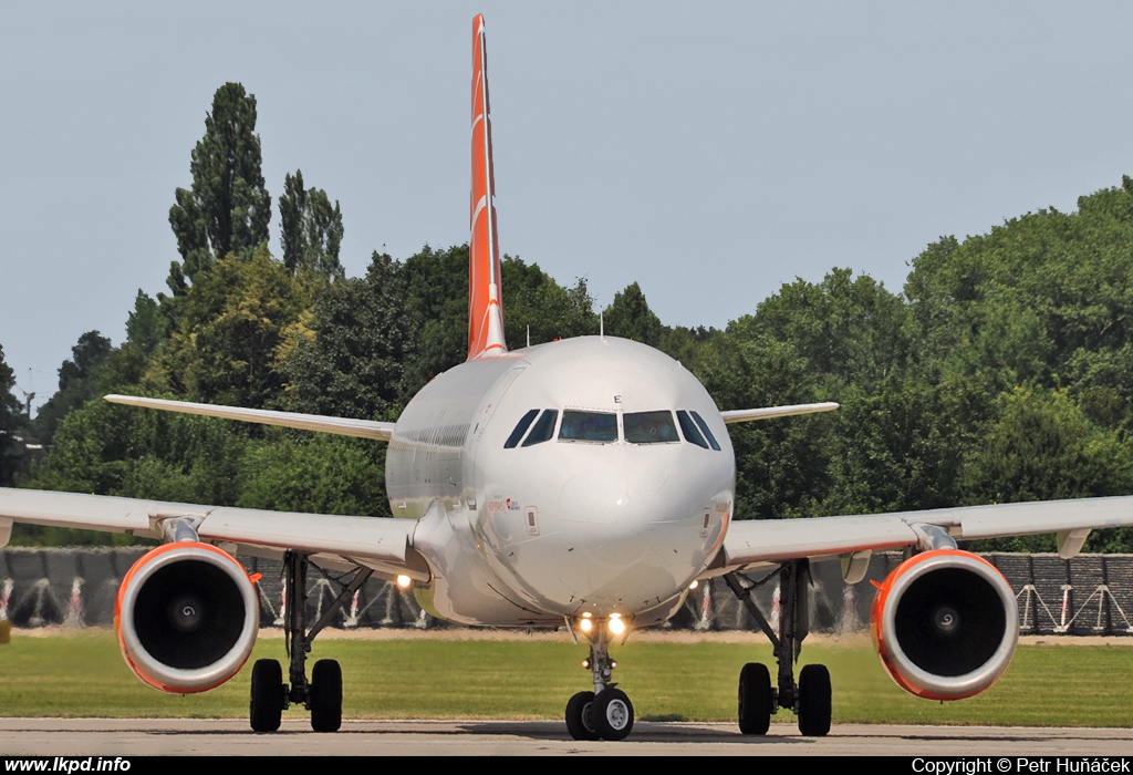 Holidays Czech Airlines – Airbus A320-214 OK-LEE