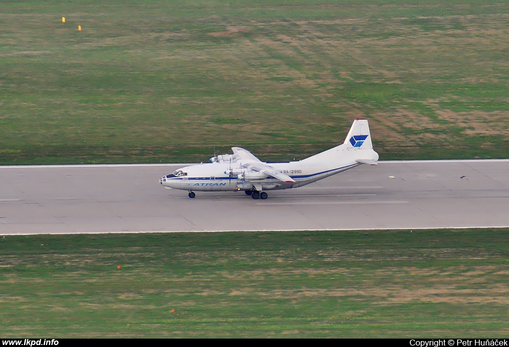 Atran – Antonov AN-12B RA-12990