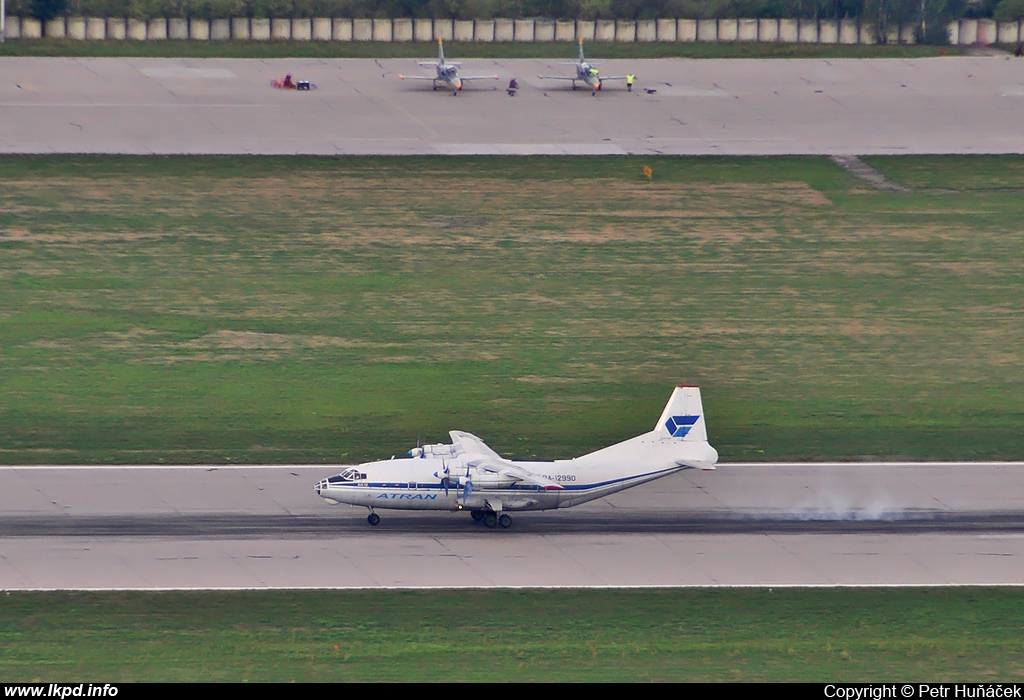 Atran – Antonov AN-12B RA-12990