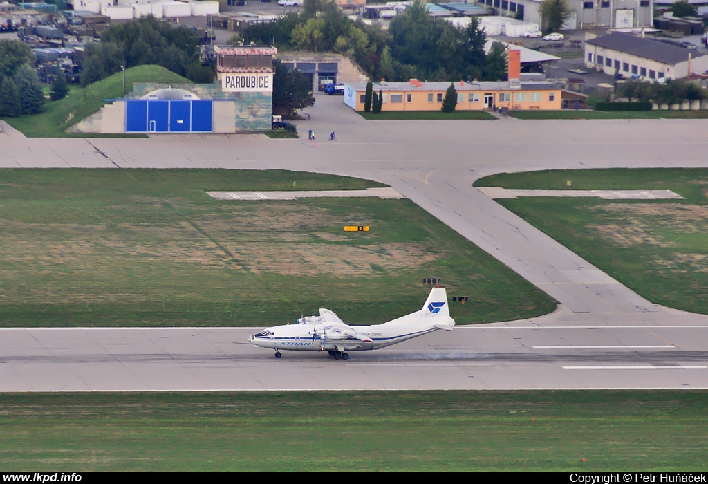 Atran – Antonov AN-12B RA-12990